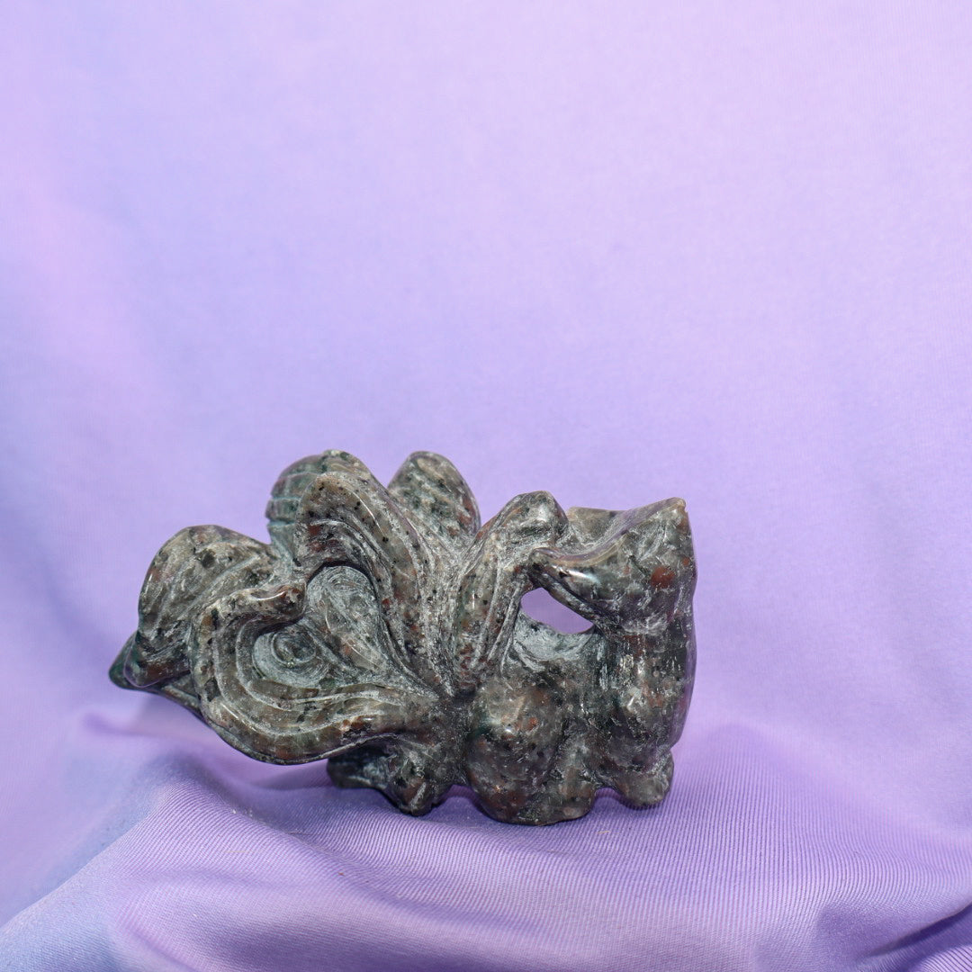 Yooperlite nine tails fox carving
